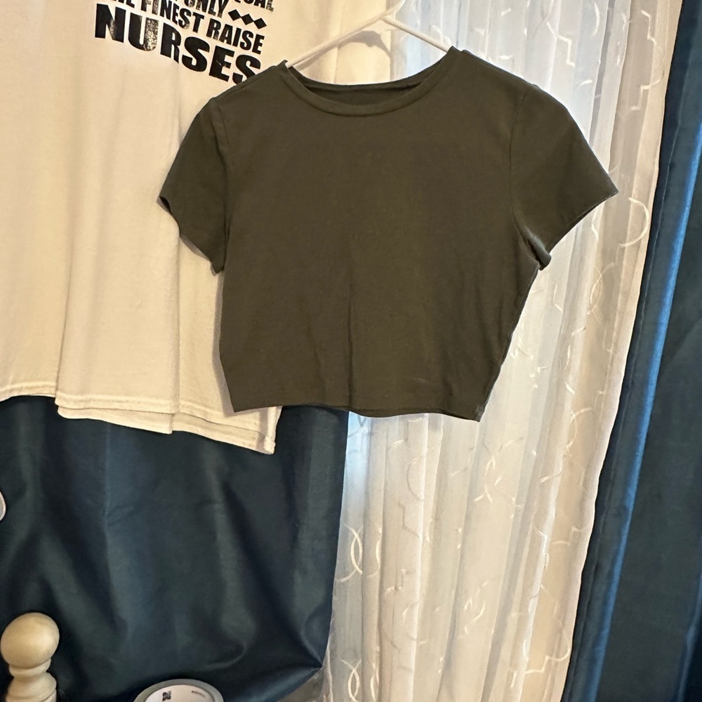 Wild Fable Dark Green Short Sleeve Crew Neck Crop Top - Picture 5 of 7